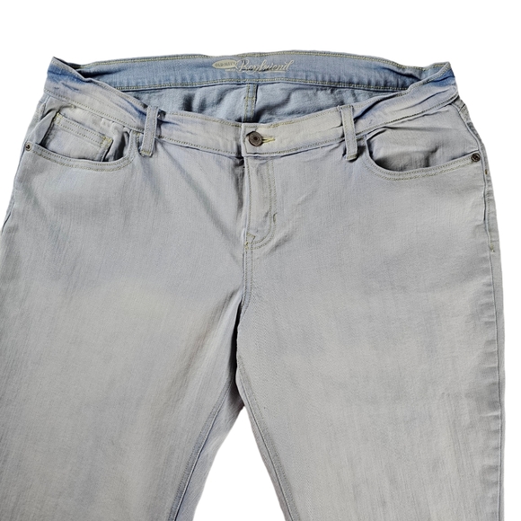 Old Navy Boyfriend Light Wash Distressed Stretch Jeans Women's Size 14 - Picture 4 of 15